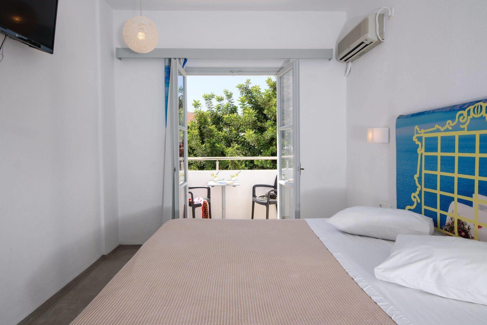 Rk Hotel Kamári